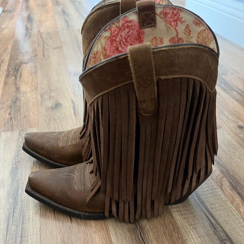 Ariat